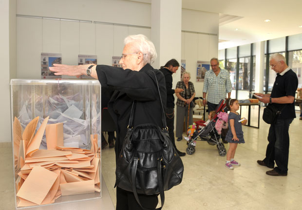 Демократски нож у леђа